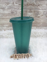 Load image into Gallery viewer, 24oz Dark green glitter plastic cups (Set of 5)