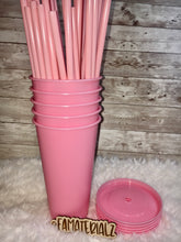 Load image into Gallery viewer, 24oz Pink Plastic cups (Set of 5)