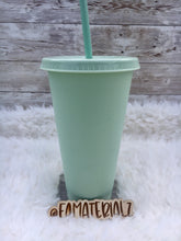 Load image into Gallery viewer, 24oz Matte Mint Plastic cups (Set of 5)