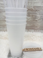 Load image into Gallery viewer, 24oz Clear Plastic cups ( Set of 5)